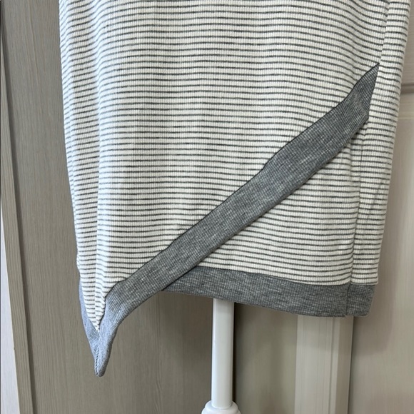 Monteau White/Grey Striped Midi Tank Sz M - Picture 5 of 15